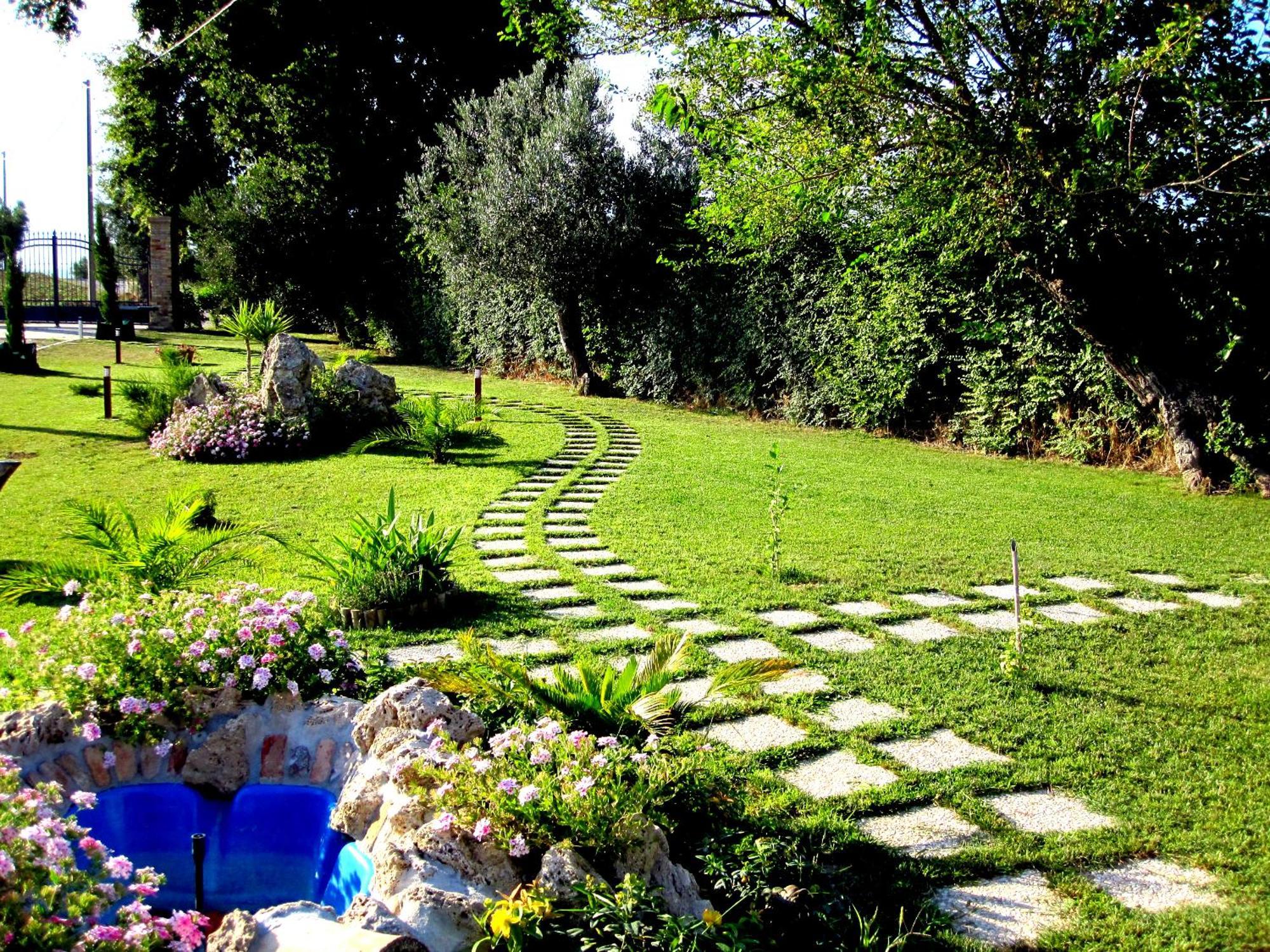 Agriturismo Tenuta Santa Maria Notaresco エクステリア 写真