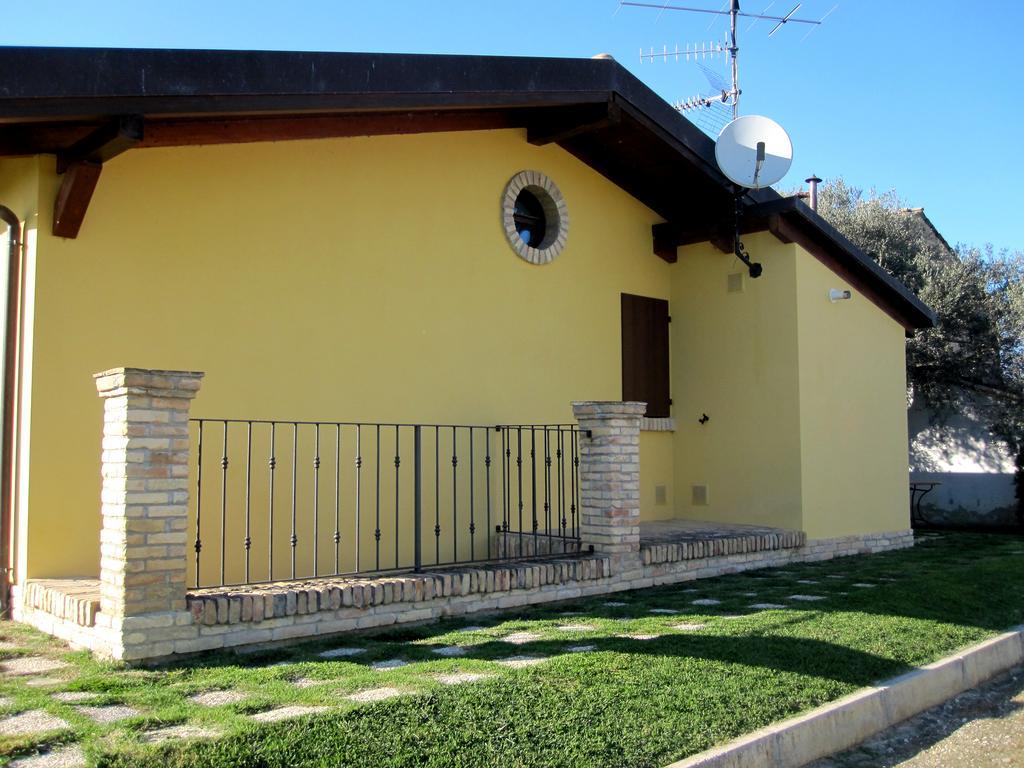 Agriturismo Tenuta Santa Maria Notaresco エクステリア 写真